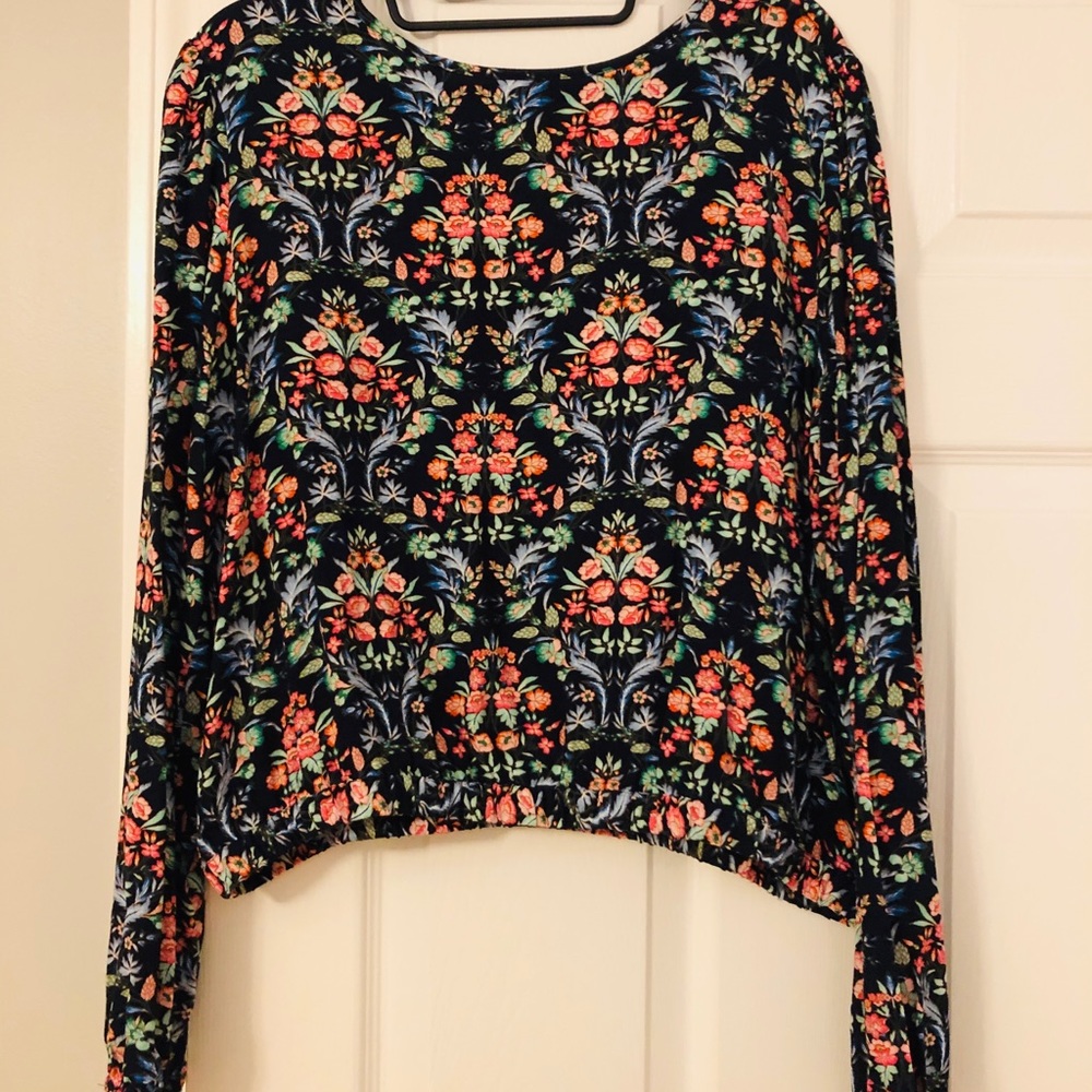 Loft floral cropped wrap top